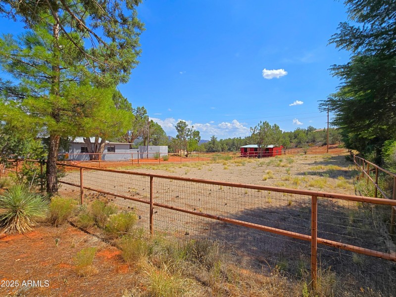 f8db9c4d-e0a9-4cc0-9faa-c22fef18d412