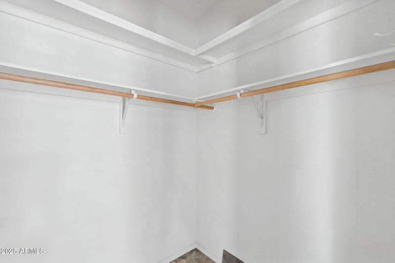 34-web-or-mls-Apache-34