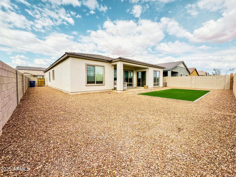 b6a3f4c3-0a52-452b-90fb-5d207e6de849