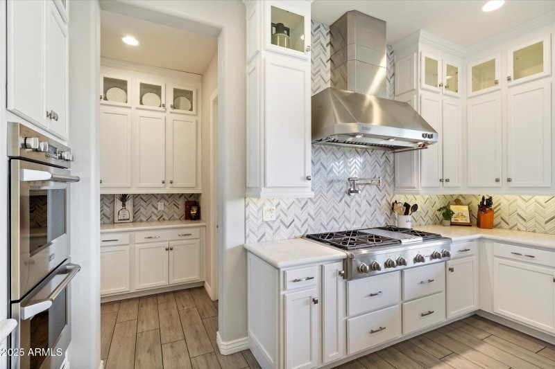 Gourmet Kitchen and butler pantry