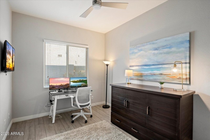 Downstairs Bed 5-ensuite bedroom