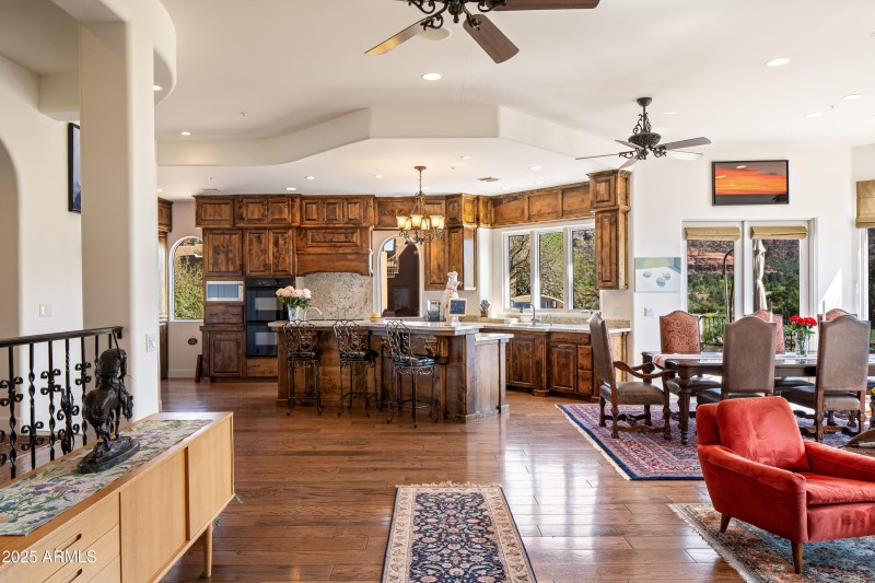 JL_90ViaDelViento-interiors-CommonAreas-