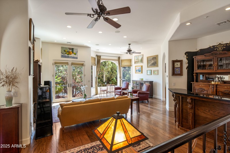 JL_90ViaDelViento-interiors-CommonAreas-