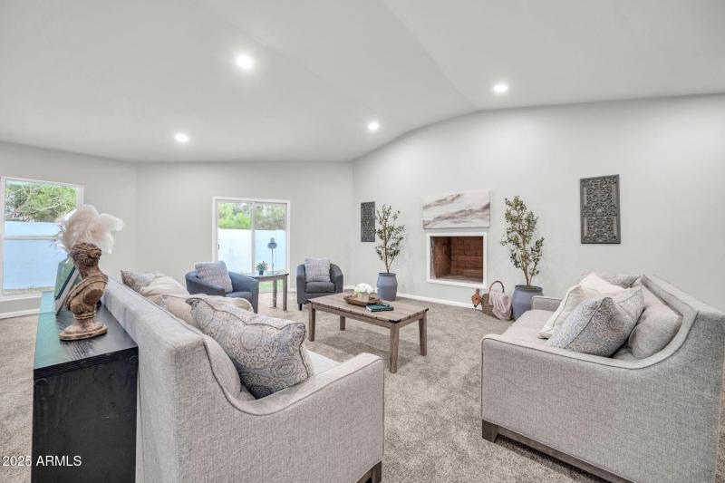 4301 E Bluefield Ave-6