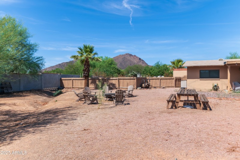 13_6021 n mockingbird ln-11