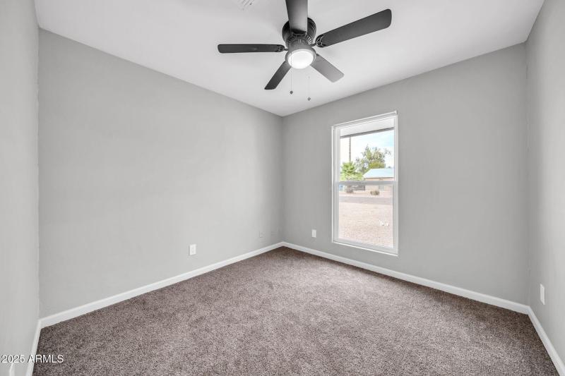 4301 E Bluefield Ave-22