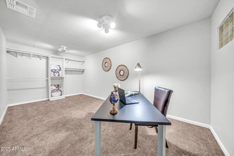 4301 E Bluefield Ave-29