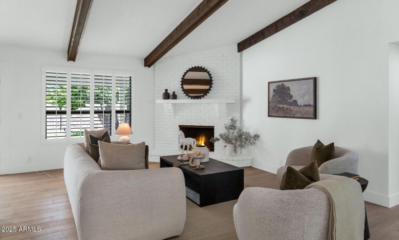 4642 N 31st St-large-012-014-TOD6194-150