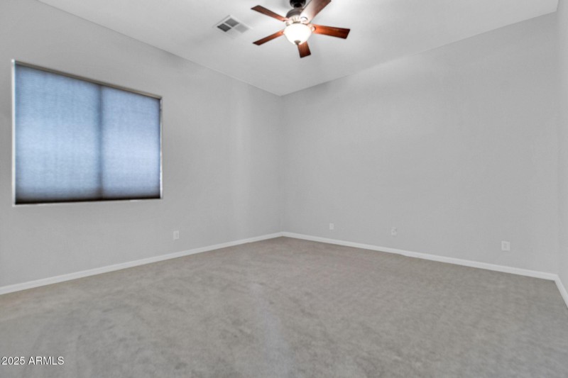 20131 E Calle de Flores-49