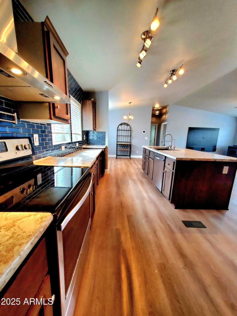 5-20250825_103653_resized