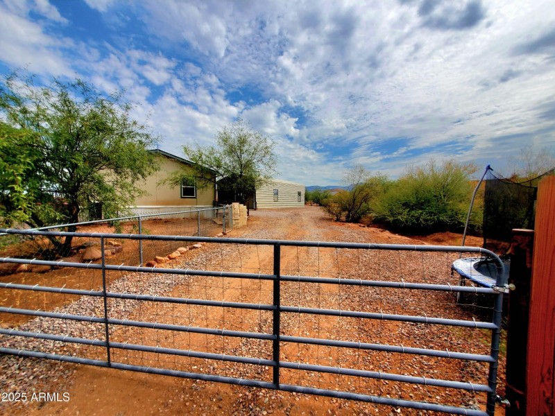 20250825_101600_resized