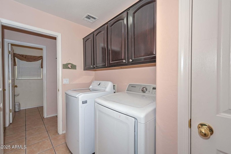 Laundry Room2