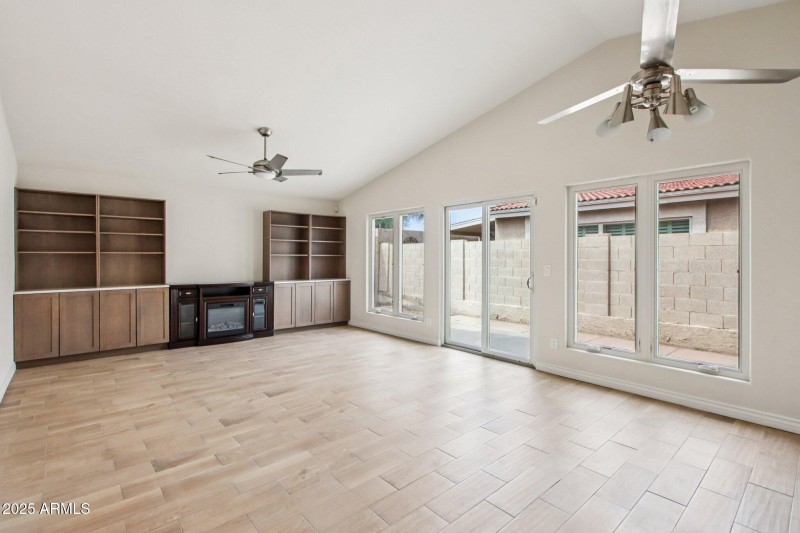 11-web-or-mls-E Cassia Way-S2608-011