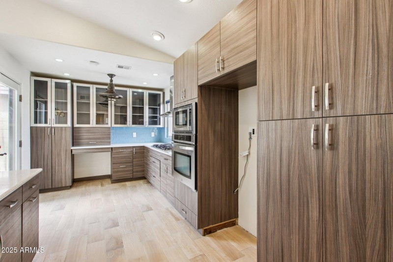 13-web-or-mls-E Cassia Way-S2608-013