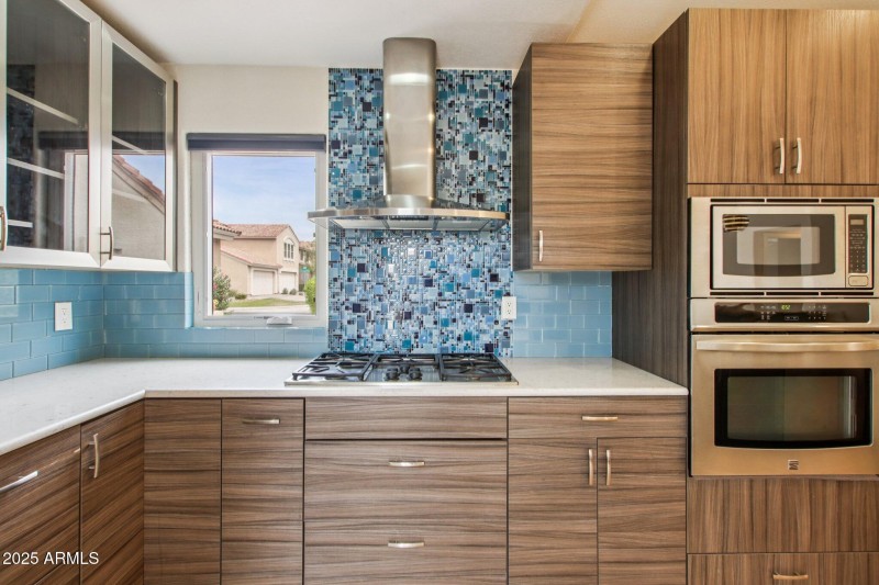 16-web-or-mls-E Cassia Way-S2608-016