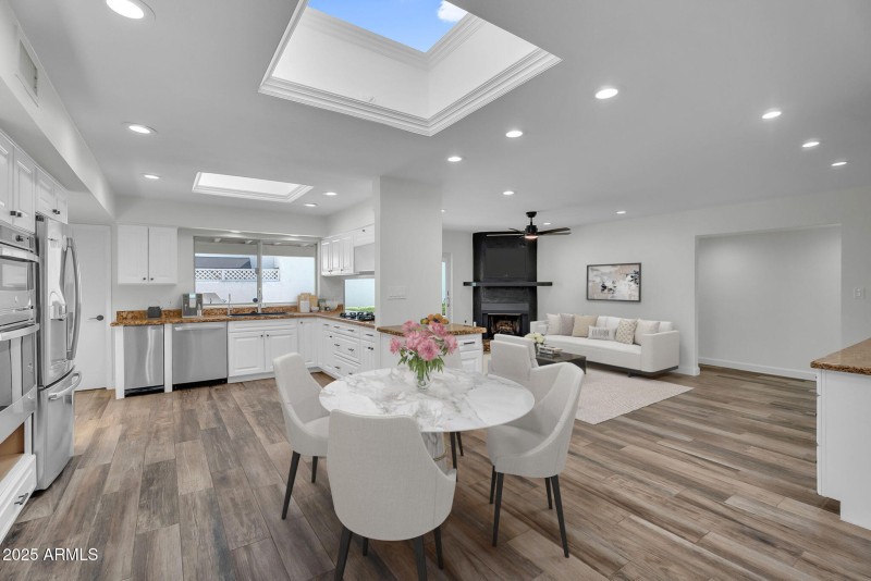 16-web-or-mls-VirtualStaging-04