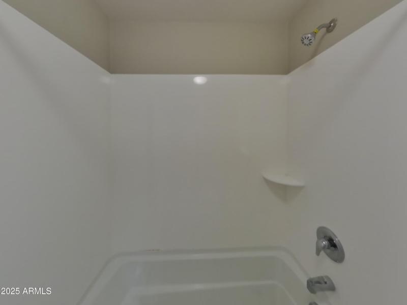 12_pc_yj9YulxZs4_ziiWNfg7eE_layout_0