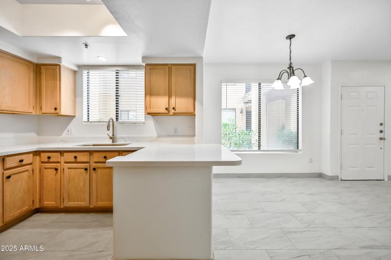 22-4925EDCA149-ocupix