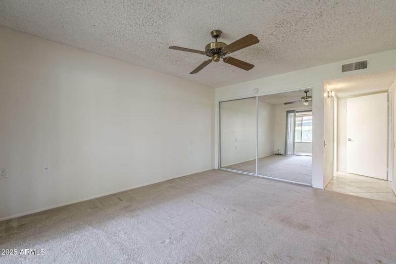 23-web-or-mls- Leisure World-23