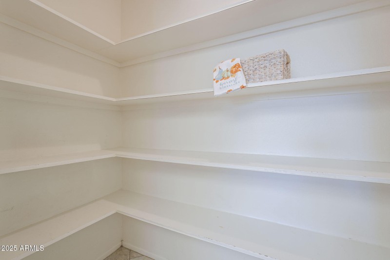 36-web-or-mls- Leisure World-36