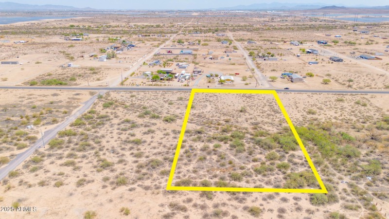 351st and Caldwell Lot-4-Outline