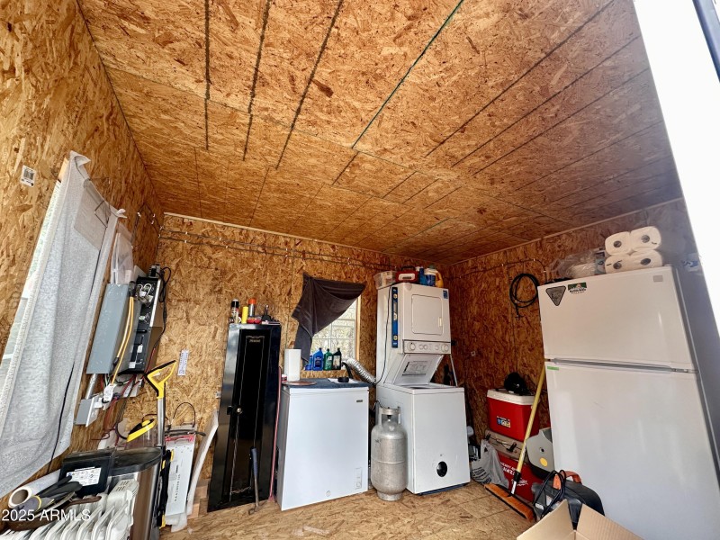 Shed w/ solar