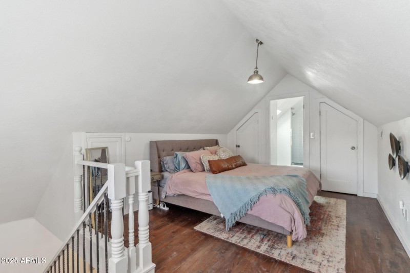 31-web-or-mls-E Weldon Ave-029