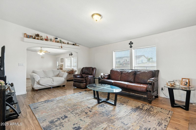 14-web-or-mls-Horseshoe -14