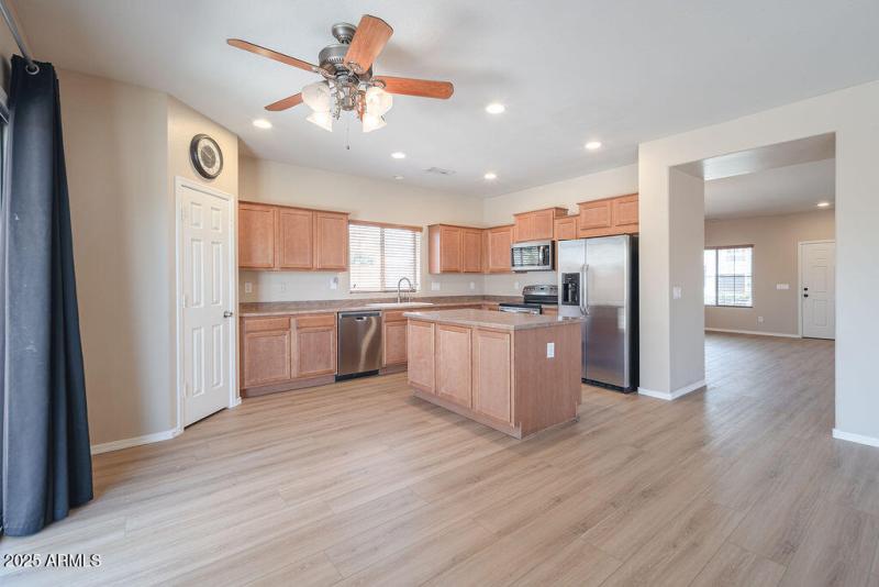 20250729_26197-W-Potter-Dr_04