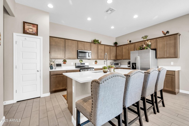 41072 W Hillman Dr-7