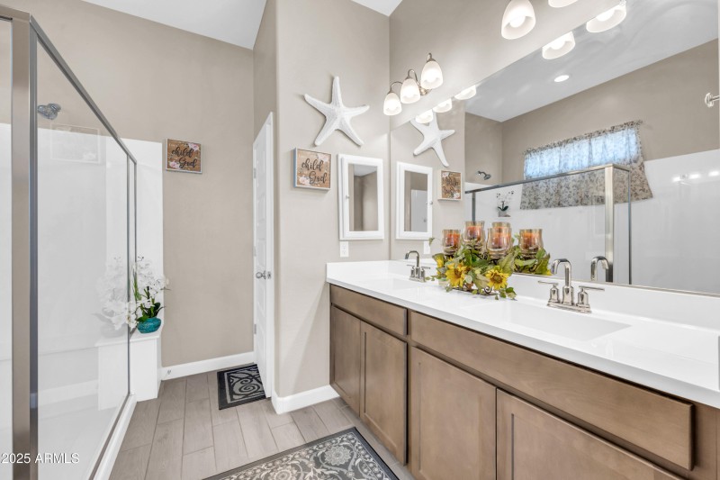 41072 W Hillman Dr-12