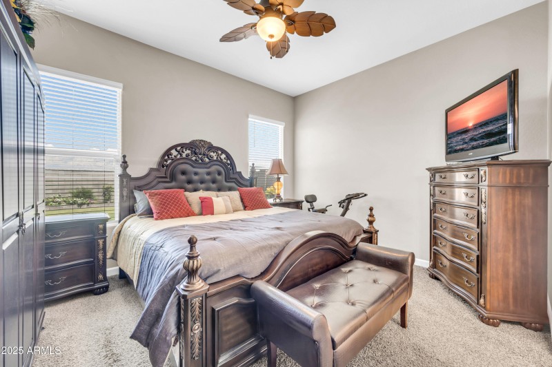 41072 W Hillman Dr-16