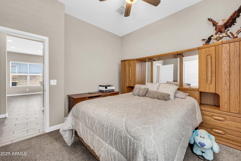 41072 W Hillman Dr-18