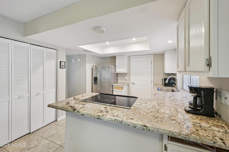 12-print-W Continental Dr-S2708-012