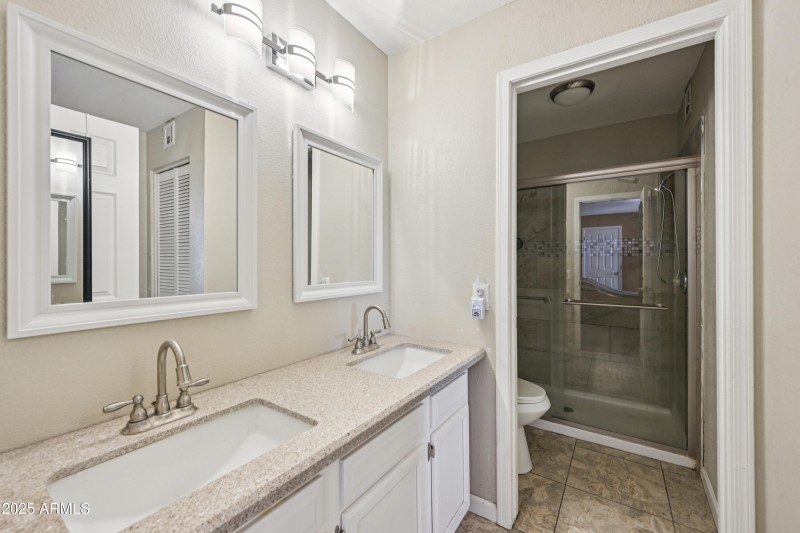 19-print-W Continental Dr-S2708-019