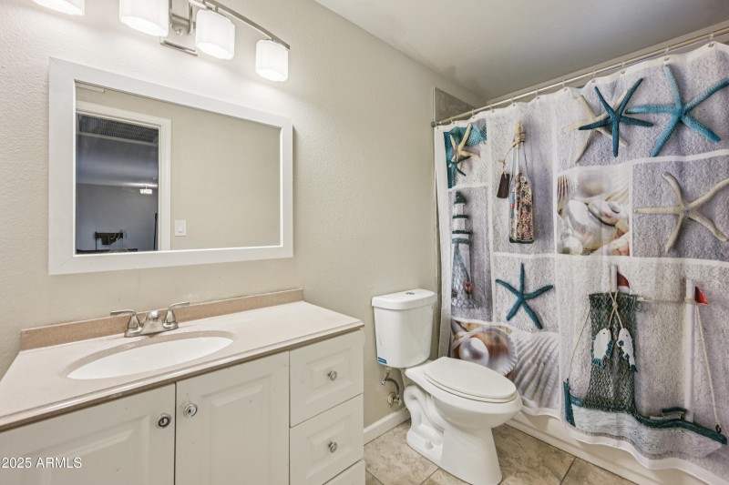 24-print-W Continental Dr-S2708-024