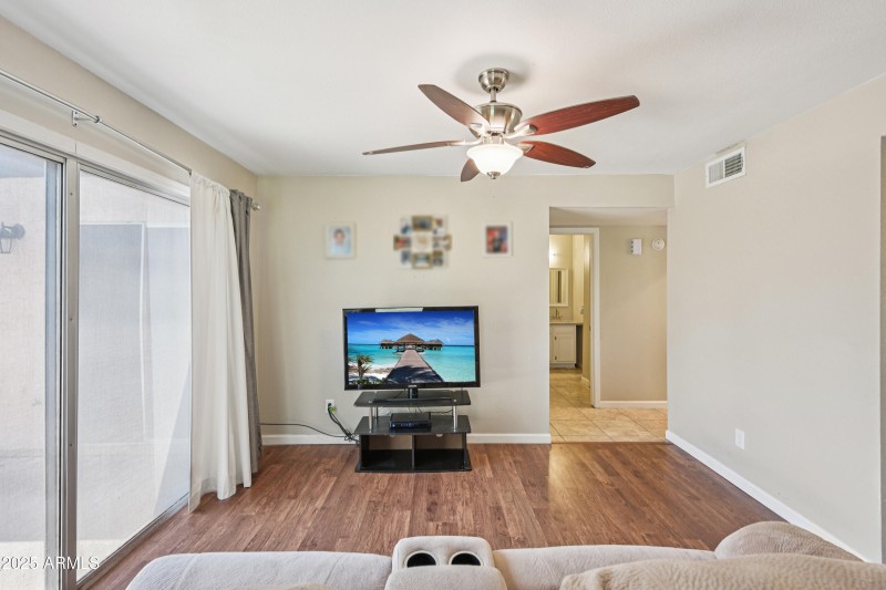 6-print-W Continental Dr-S2708-006