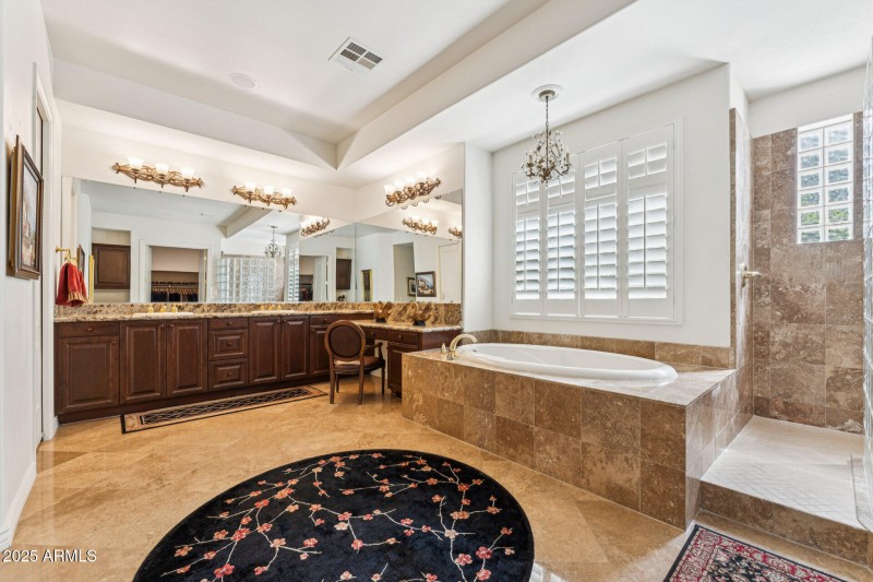 027-primary-bathroom