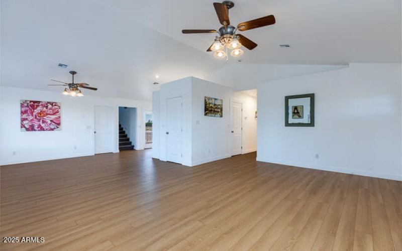 502 1100 West Street W MLS-8