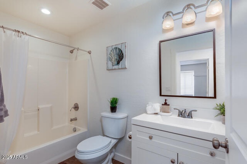 502 1100 West Street W MLS-25