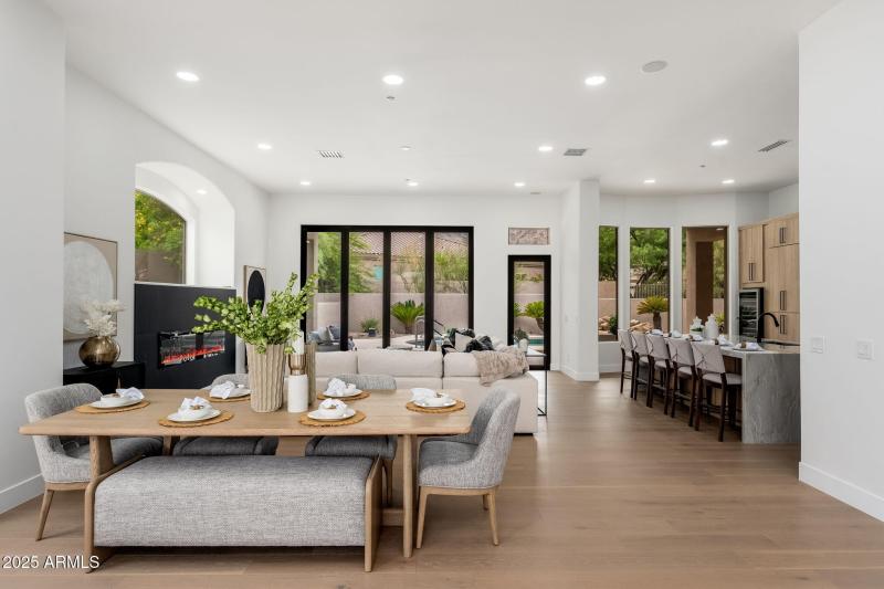 11917 E Mariposa Grande Dr - 10