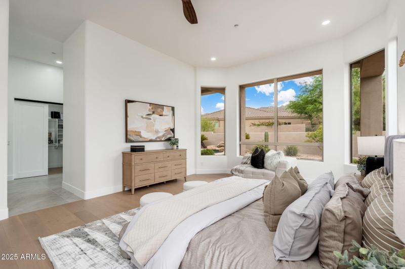 11917 E Mariposa Grande Dr - 33