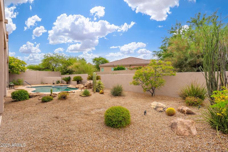 11917 E Mariposa Grande Dr - 55