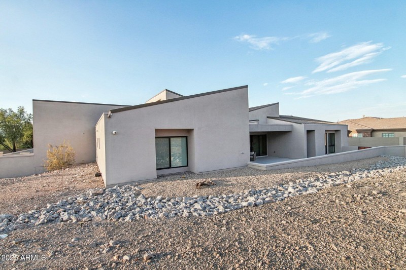 4-web-or-mls-W Estes Way-S2708-004