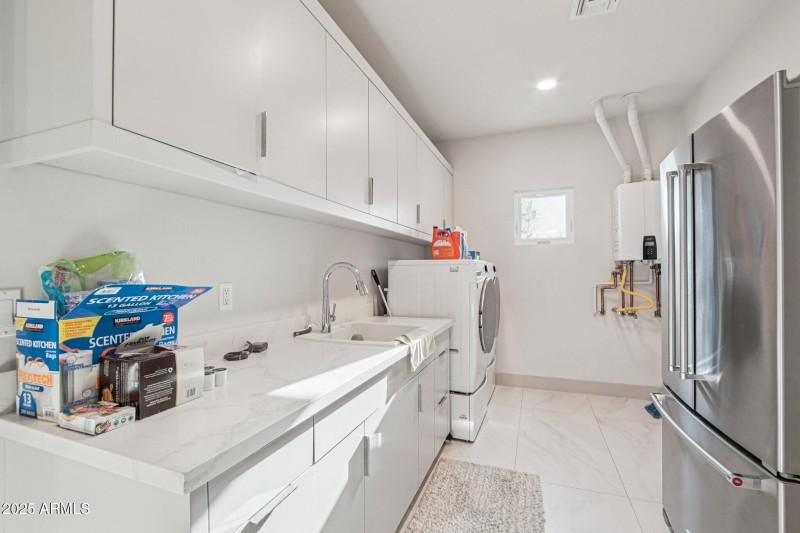 24-web-or-mls-W Estes Way-S2708-024