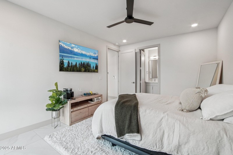 34-web-or-mls-W Estes Way-S2708-034