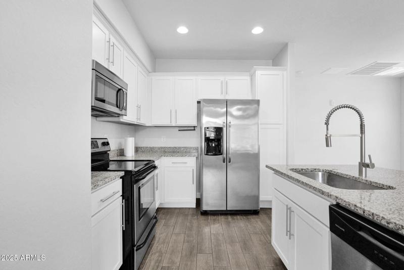 12-web-or-mls-P1281347