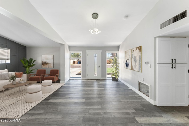 Entry way (virtually staged)