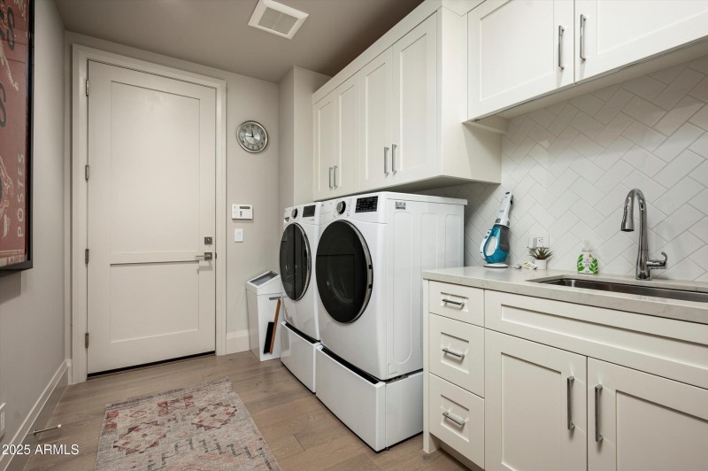 036_Laundry Room