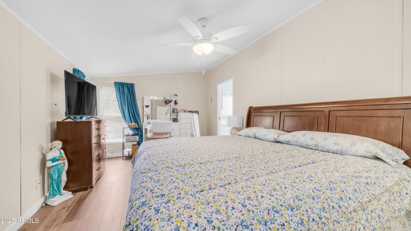 120 N Val Vista Dr 117 (1)